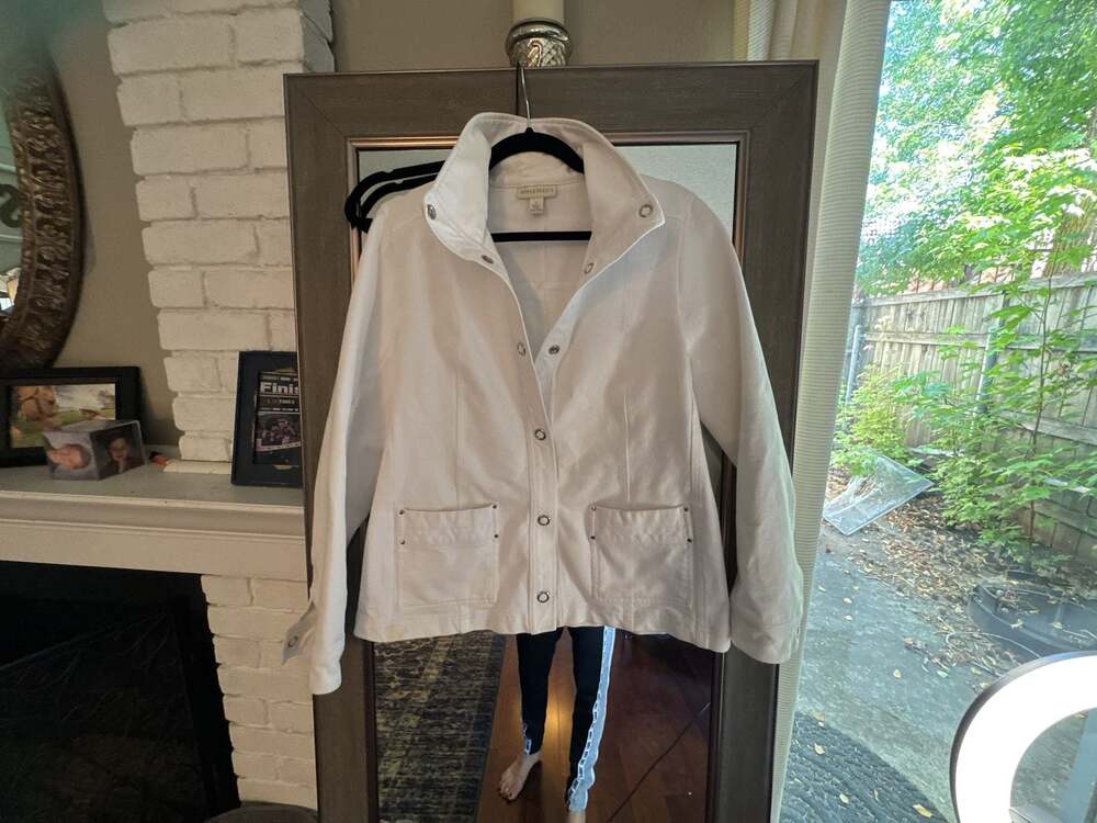 Appleseed's Women's White Lightweight Snap-Button Utility Jacket
